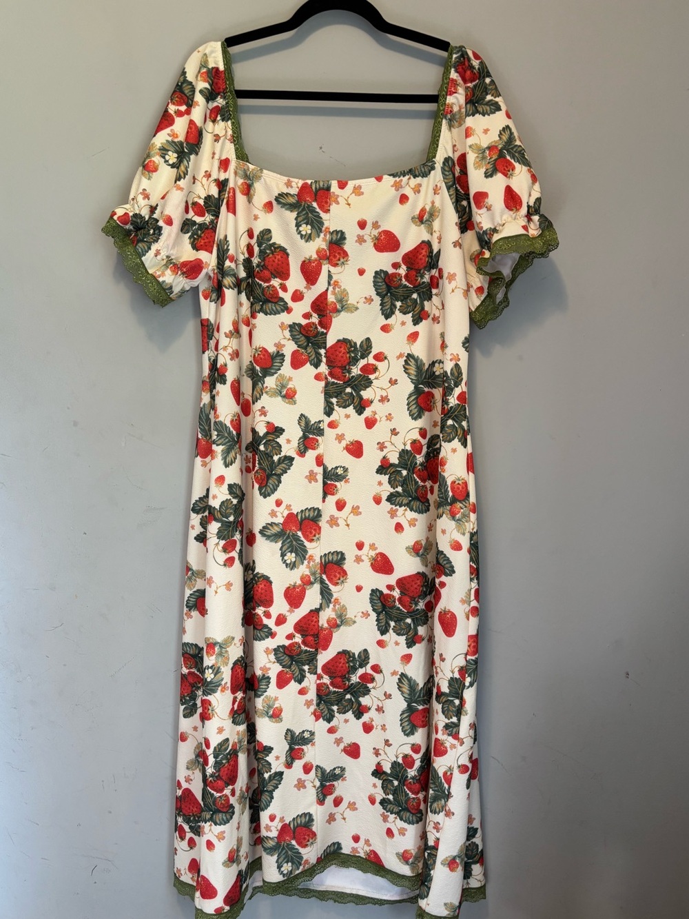 Cider Strawberry Print Midi Dress - Picture 6 of 12